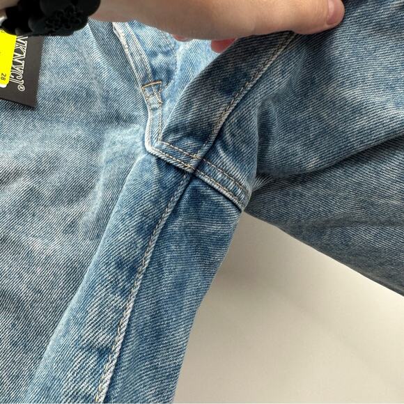 Blank NYC The Warren Overlap High Rise Denim Shorts in Fare Warning Size 28 - Picture 4 of 10